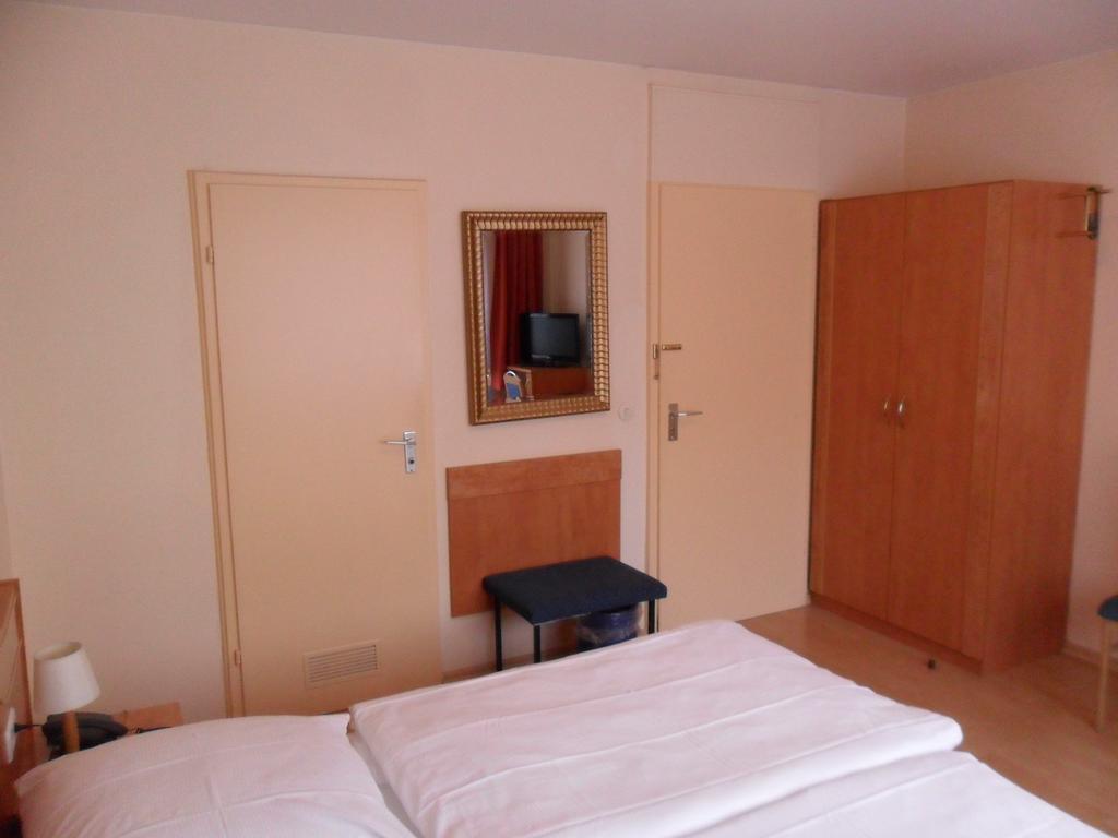 Hotel Europa Пфорцгейм Номер фото